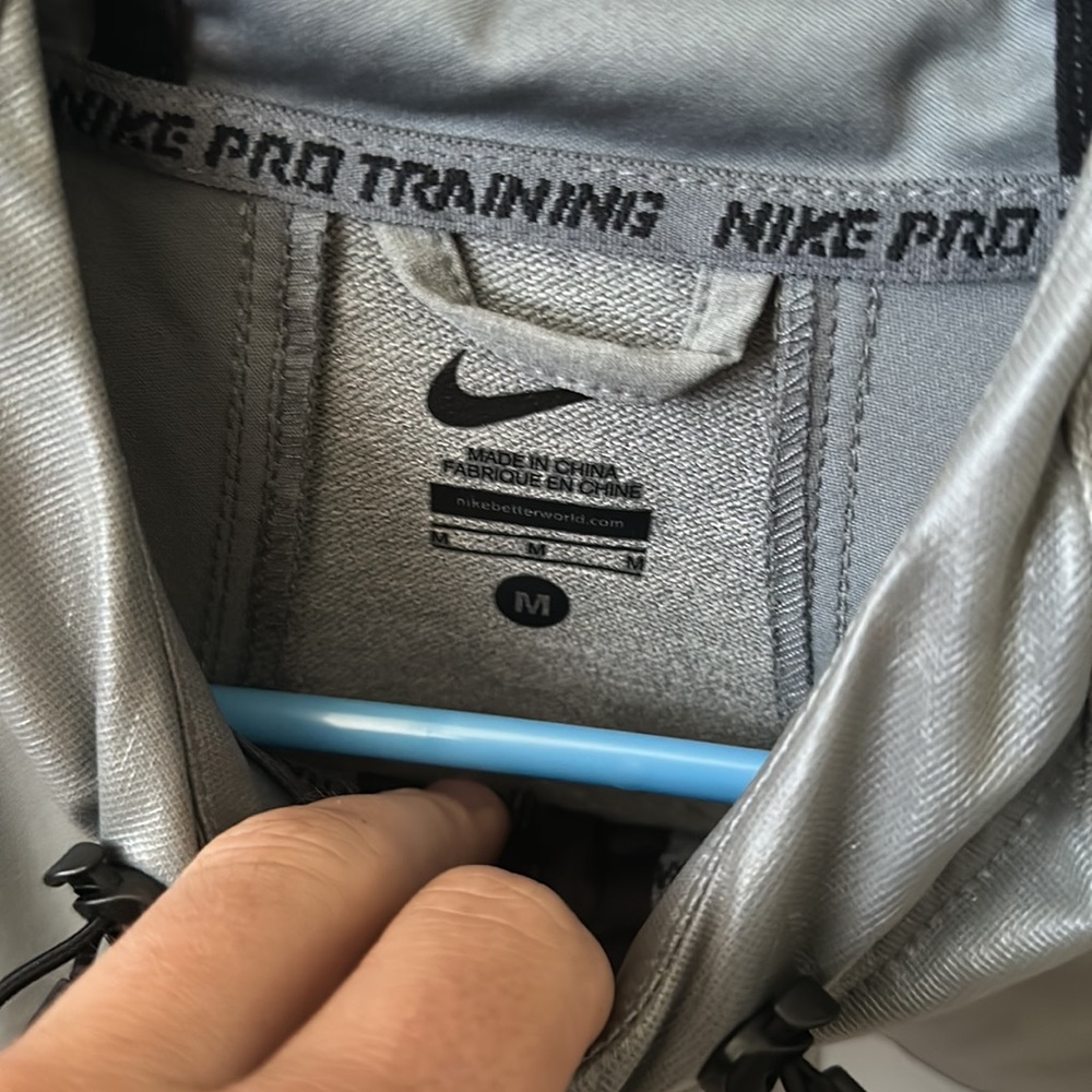 Nike Men's Windbreaker - Picture 5 of 5